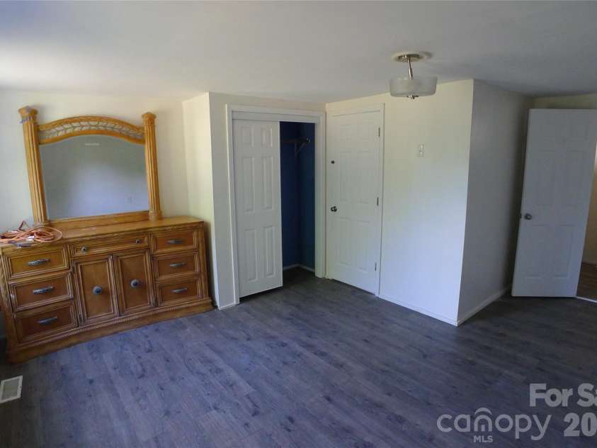 7573 Nc 801 Highway, Mocksville, NC 27028.  MLS# CAR4416362, YatesRealty ID 45662. 