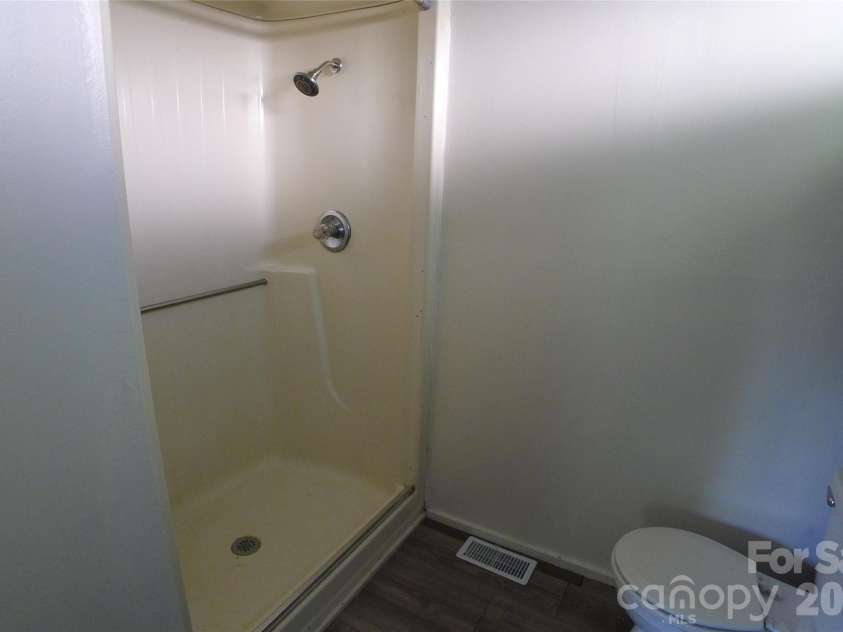 7573 Nc 801 Highway, Mocksville, NC 27028.  MLS# CAR4416362, YatesRealty ID 45662. 
