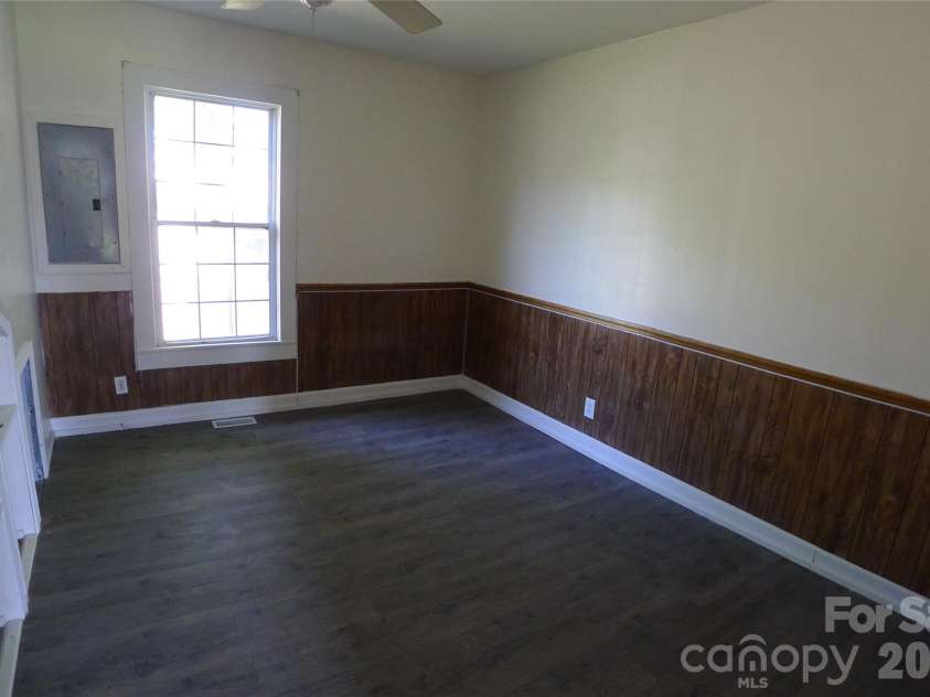 7573 Nc 801 Highway, Mocksville, NC 27028.  MLS# CAR4416362, YatesRealty ID 45662. 