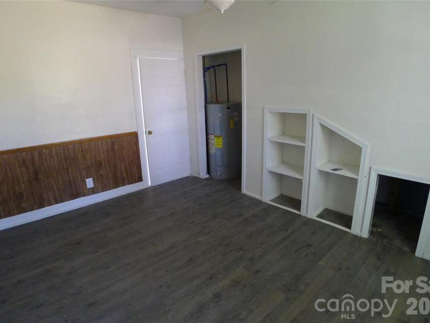 7573 Nc 801 Highway, Mocksville, NC 27028.  MLS# CAR4416362, YatesRealty ID 45662. 