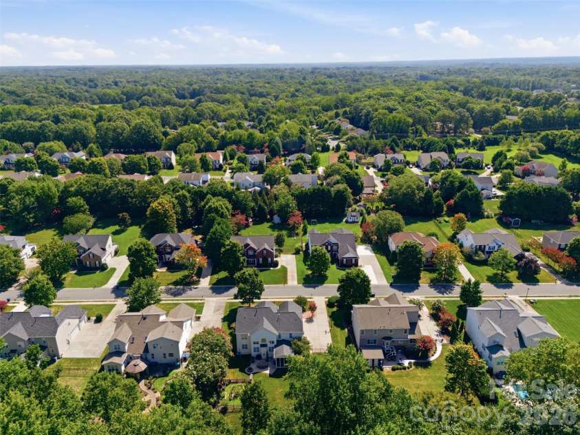 9624 Belloak Lane, Waxhaw, NC 28173.  MLS# CAR4408548, YatesRealty ID 45663. 
