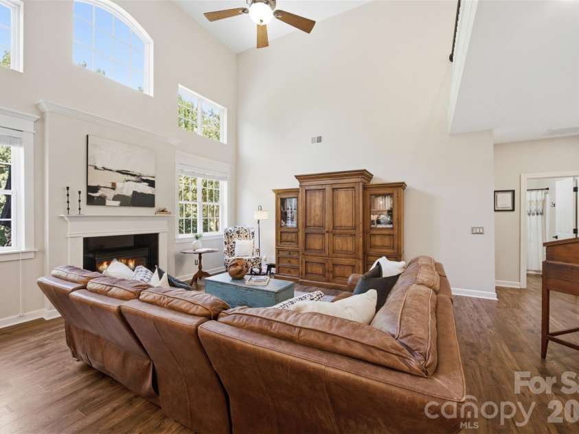 9624 Belloak Lane, Waxhaw, NC 28173.  MLS# CAR4408548, YatesRealty ID 45663. Living Room