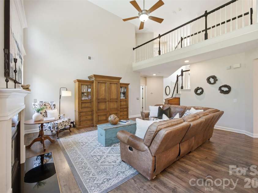 9624 Belloak Lane, Waxhaw, NC 28173.  MLS# CAR4408548, YatesRealty ID 45663. Living Room