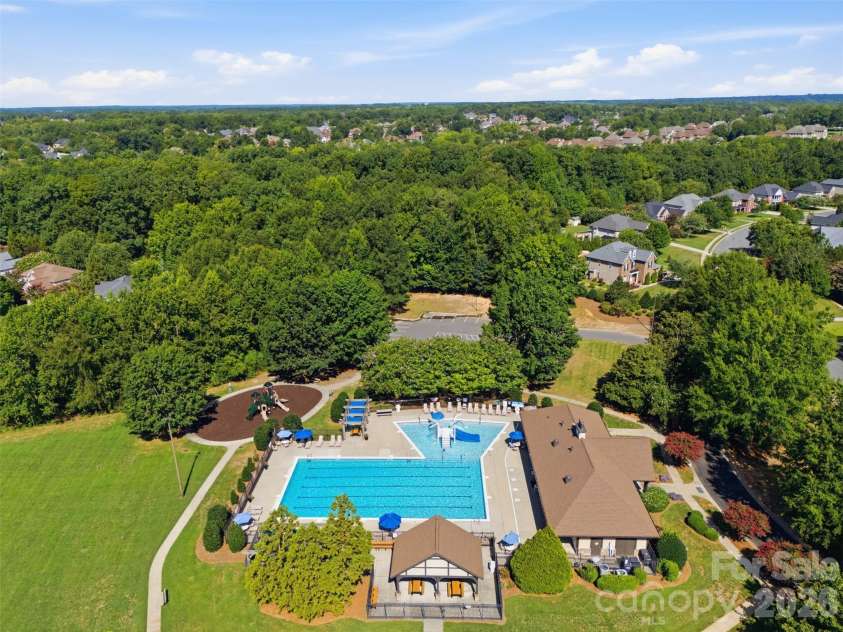9624 Belloak Lane, Waxhaw, NC 28173.  MLS# CAR4408548, YatesRealty ID 45663. Neighborhood Pool