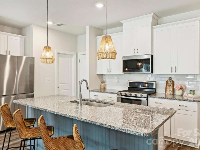 2513 Greenmarket Drive, Charlotte, NC 28217.  MLS# CAR4412330, YatesRealty ID 45665. 