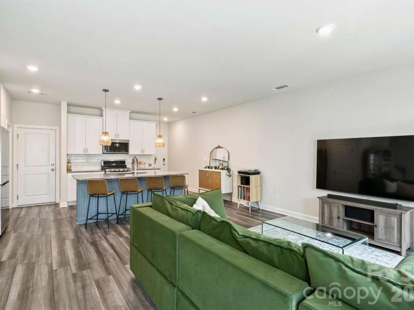 2513 Greenmarket Drive, Charlotte, NC 28217.  MLS# CAR4412330, YatesRealty ID 45665. 