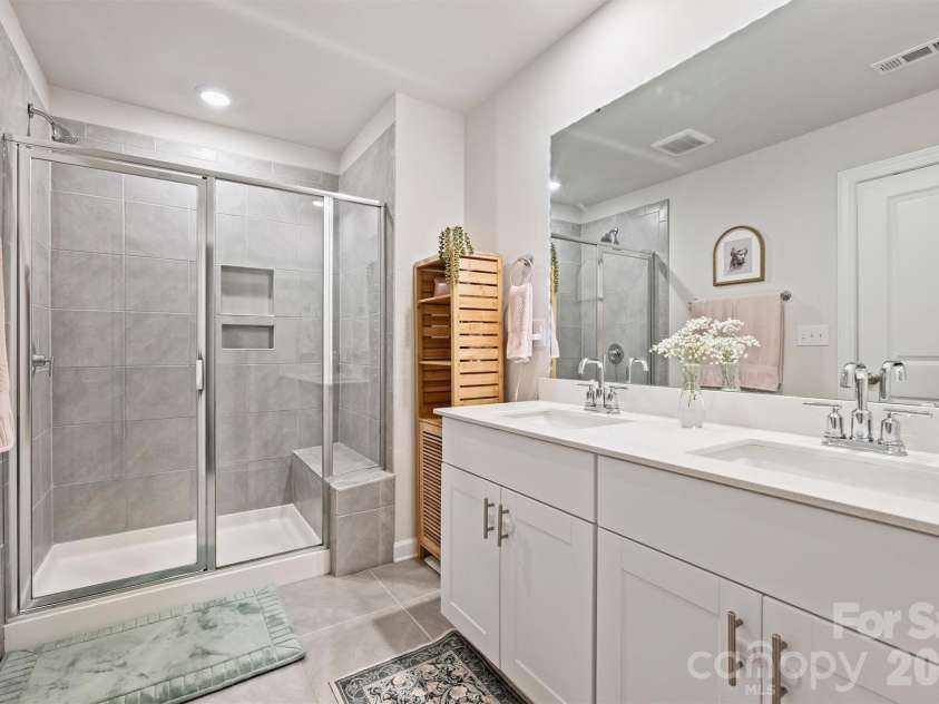 2513 Greenmarket Drive, Charlotte, NC 28217.  MLS# CAR4412330, YatesRealty ID 45665. 