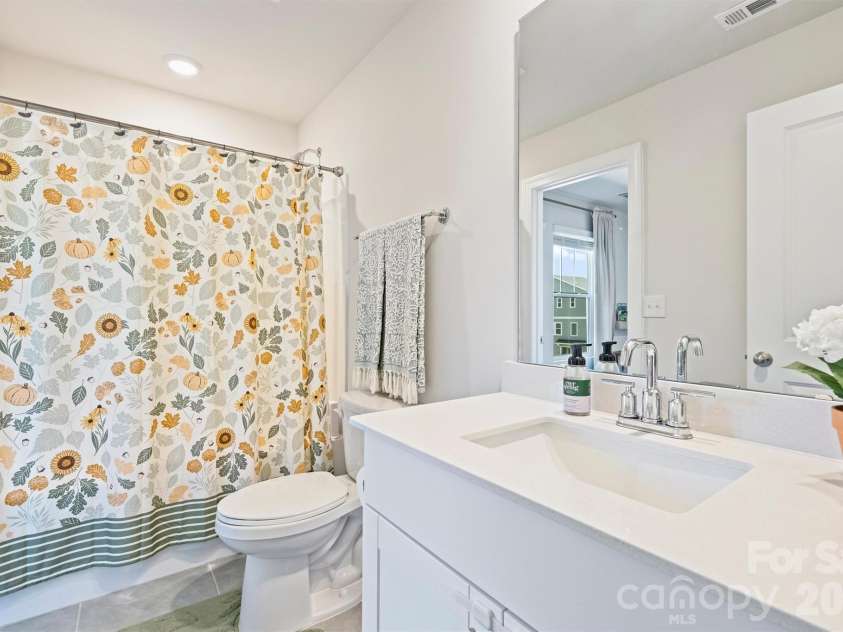 2513 Greenmarket Drive, Charlotte, NC 28217.  MLS# CAR4412330, YatesRealty ID 45665. 