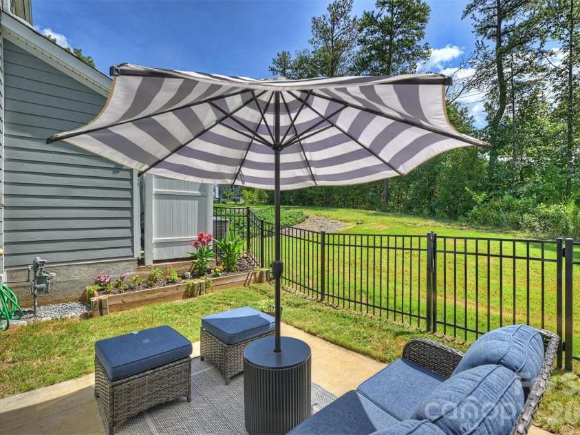 2513 Greenmarket Drive, Charlotte, NC 28217.  MLS# CAR4412330, YatesRealty ID 45665. 