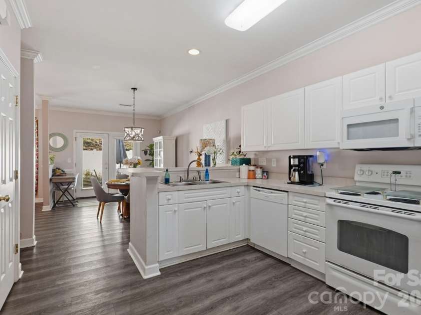 348 Valley Brook Lane, Concord, NC 28025.  MLS# CAR4415653, YatesRealty ID 45666. 