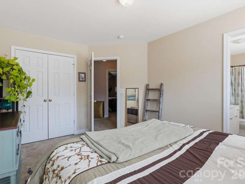 348 Valley Brook Lane, Concord, NC 28025.  MLS# CAR4415653, YatesRealty ID 45666. 