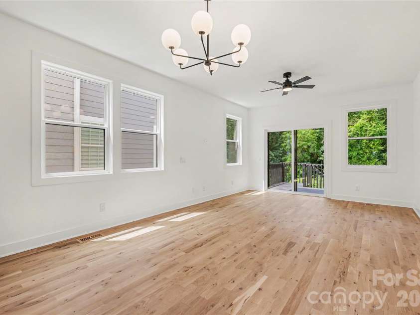 3024 Walter Street, Charlotte, NC 28208.  MLS# CAR4401144, YatesRealty ID 45669. 