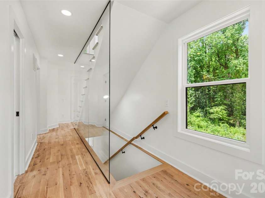 3024 Walter Street, Charlotte, NC 28208.  MLS# CAR4401144, YatesRealty ID 45669. 