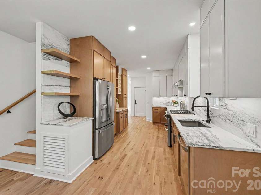 3024 Walter Street, Charlotte, NC 28208.  MLS# CAR4401144, YatesRealty ID 45669. 