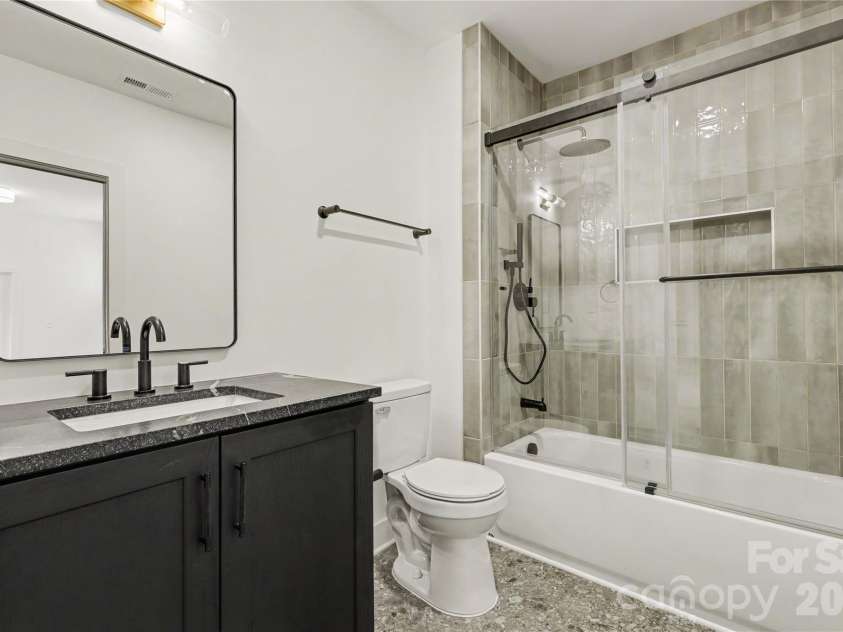 3024 Walter Street, Charlotte, NC 28208.  MLS# CAR4401144, YatesRealty ID 45669. Basement full bath