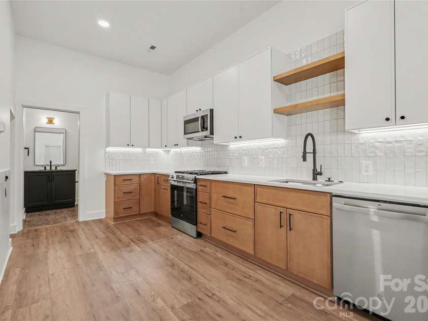 3024 Walter Street, Charlotte, NC 28208.  MLS# CAR4401144, YatesRealty ID 45669. Basement kitchen