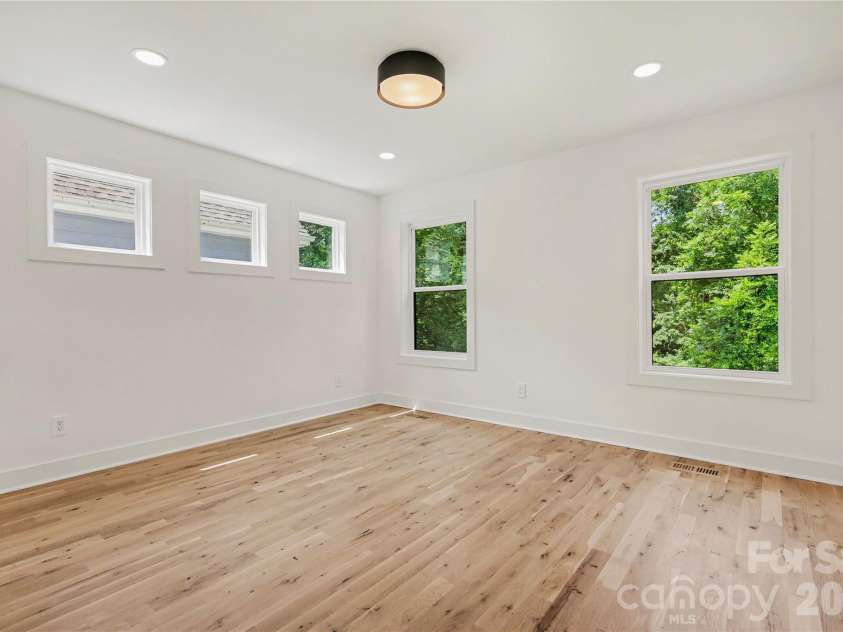 3024 Walter Street, Charlotte, NC 28208.  MLS# CAR4401144, YatesRealty ID 45669. Master bedroom