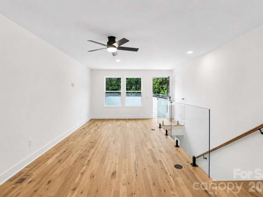 3024 Walter Street, Charlotte, NC 28208.  MLS# CAR4401144, YatesRealty ID 45669. Third floor