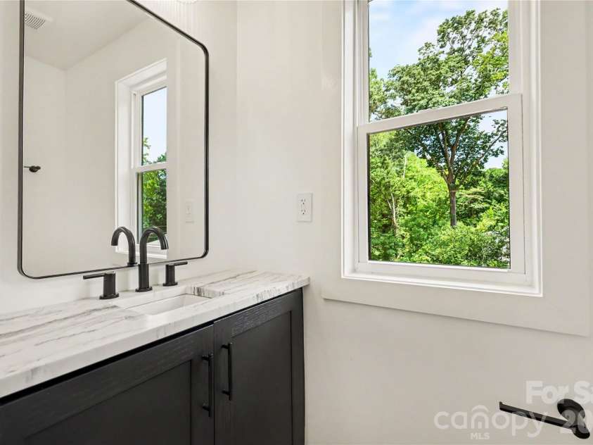 3024 Walter Street, Charlotte, NC 28208.  MLS# CAR4401144, YatesRealty ID 45669. Third floor half bath