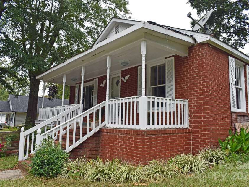 212 Pethel Street, Kannapolis, NC 28081.  MLS# CAR4184573, YatesRealty ID 4567. 