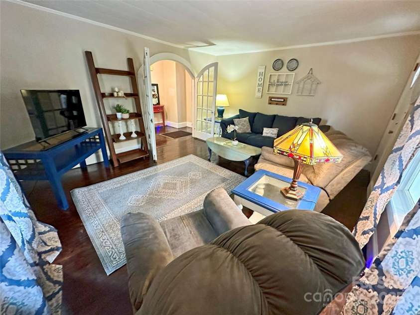 212 Pethel Street, Kannapolis, NC 28081.  MLS# CAR4184573, YatesRealty ID 4567. 