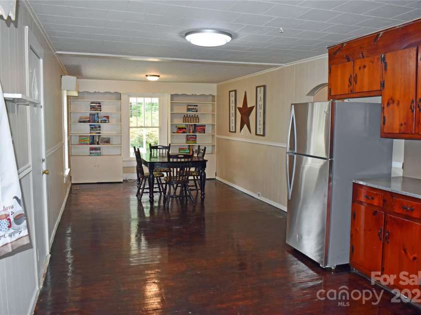 212 Pethel Street, Kannapolis, NC 28081.  MLS# CAR4184573, YatesRealty ID 4567. 