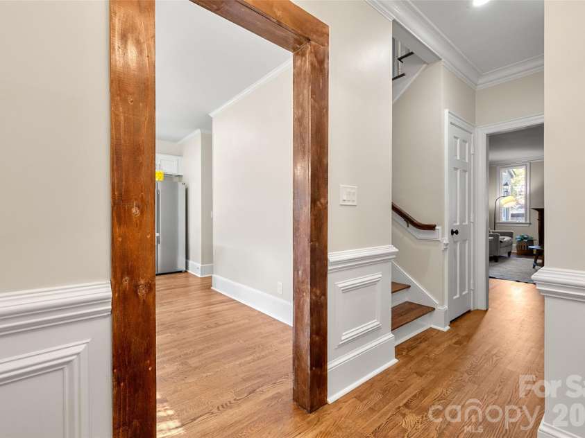 153 Perrin Place, Charlotte, NC 28207.  MLS# CAR4372500, YatesRealty ID 45670. 