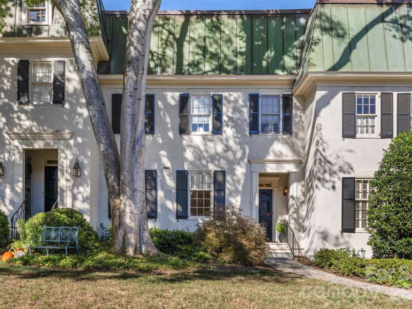 153 Perrin Place, Charlotte, NC 28207.  MLS# CAR4372500, YatesRealty ID 45670. 