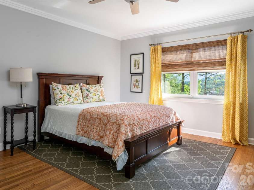114 Cambridge Road, Asheville, NC 28804.  MLS# CAR4415783, YatesRealty ID 45672. 