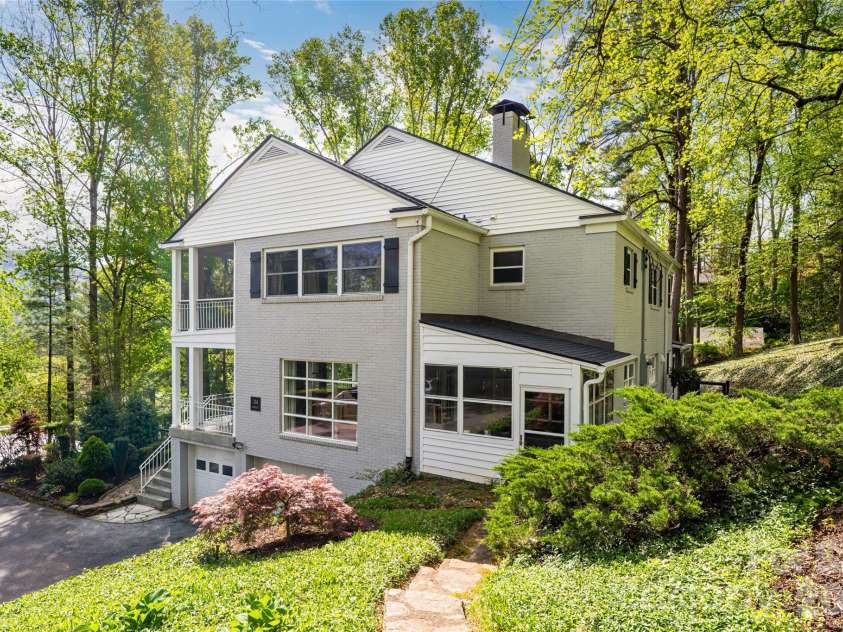 114 Cambridge Road, Asheville, NC 28804.  MLS# CAR4415783, YatesRealty ID 45672. 