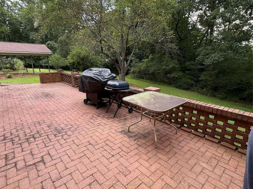 2015 39th Avenue, Hickory, NC 28601.  MLS# CAR4416463, YatesRealty ID 45674. 