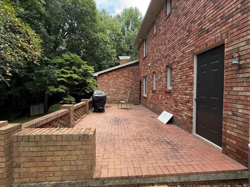 2015 39th Avenue, Hickory, NC 28601.  MLS# CAR4416463, YatesRealty ID 45674. 