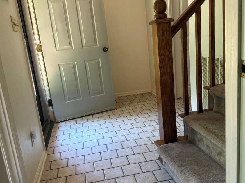2015 39th Avenue, Hickory, NC 28601.  MLS# CAR4416463, YatesRealty ID 45674. 