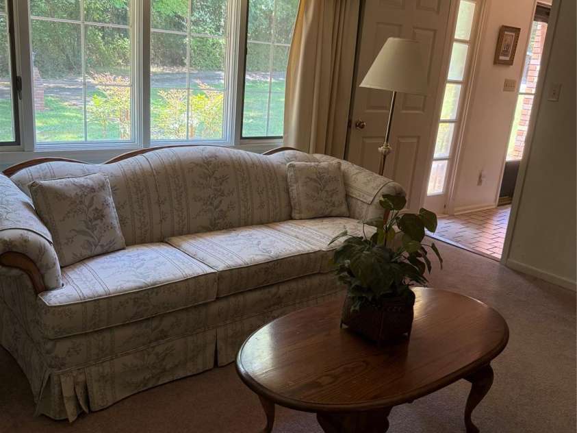 2015 39th Avenue, Hickory, NC 28601.  MLS# CAR4416463, YatesRealty ID 45674. 