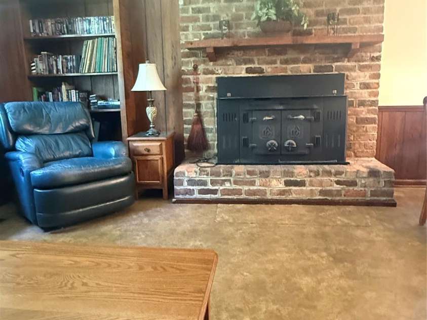 2015 39th Avenue, Hickory, NC 28601.  MLS# CAR4416463, YatesRealty ID 45674. 