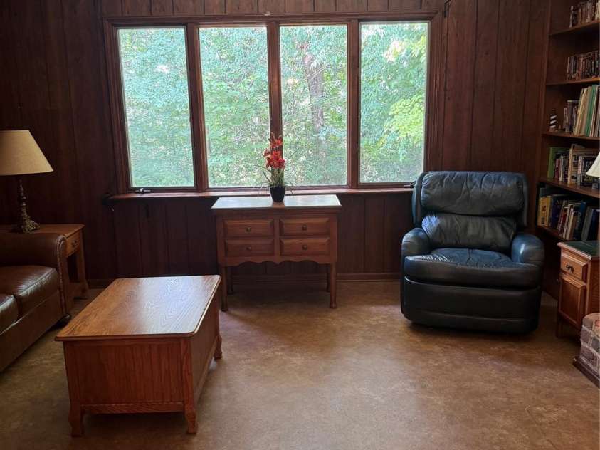 2015 39th Avenue, Hickory, NC 28601.  MLS# CAR4416463, YatesRealty ID 45674. 