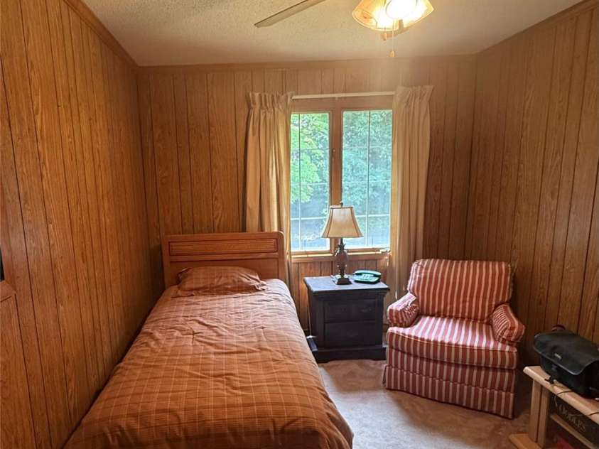 2015 39th Avenue, Hickory, NC 28601.  MLS# CAR4416463, YatesRealty ID 45674. 