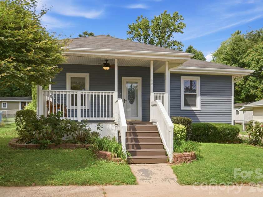 412 Link Street, Fort Mill, SC 29715.  MLS# CAR4416613, YatesRealty ID 45675. 