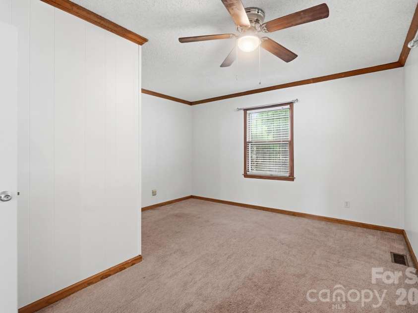 412 Link Street, Fort Mill, SC 29715.  MLS# CAR4416613, YatesRealty ID 45675. 