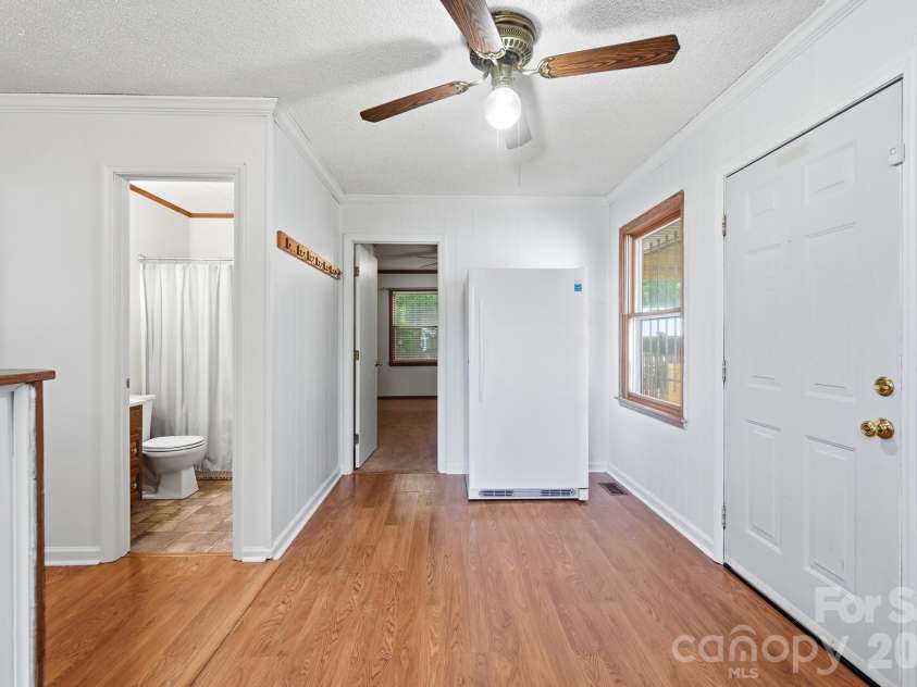 412 Link Street, Fort Mill, SC 29715.  MLS# CAR4416613, YatesRealty ID 45675. 