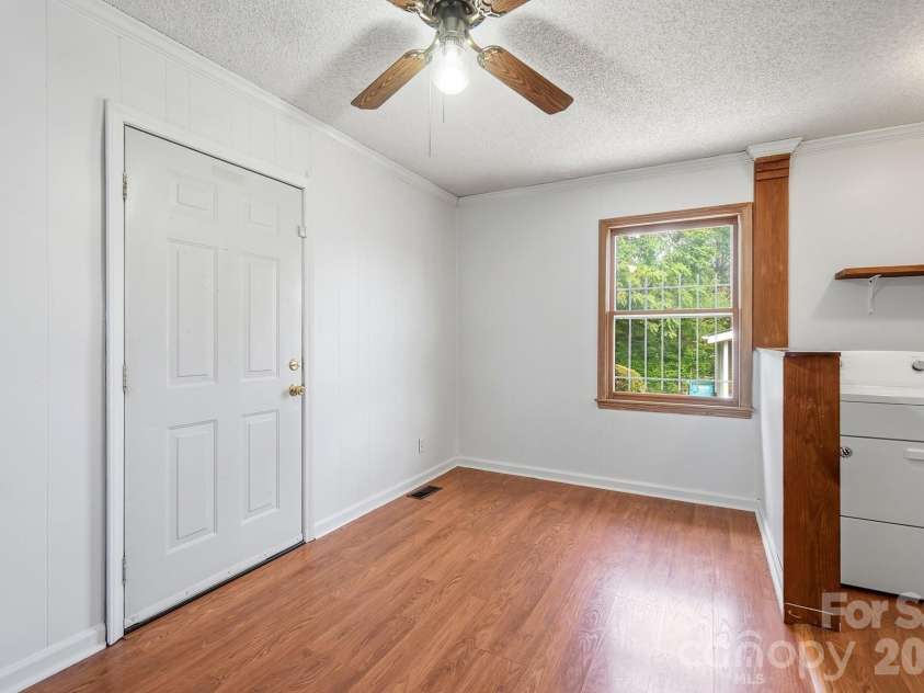 412 Link Street, Fort Mill, SC 29715.  MLS# CAR4416613, YatesRealty ID 45675. 