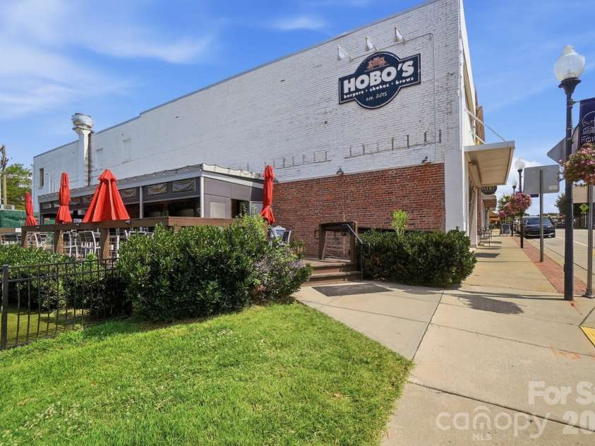 412 Link Street, Fort Mill, SC 29715.  MLS# CAR4416613, YatesRealty ID 45675. 