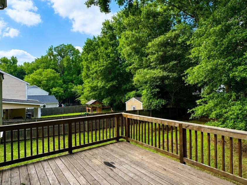 8826 Leipzig Drive, Charlotte, NC 28210.  MLS# CAR4401179, YatesRealty ID 45678. Back Deck