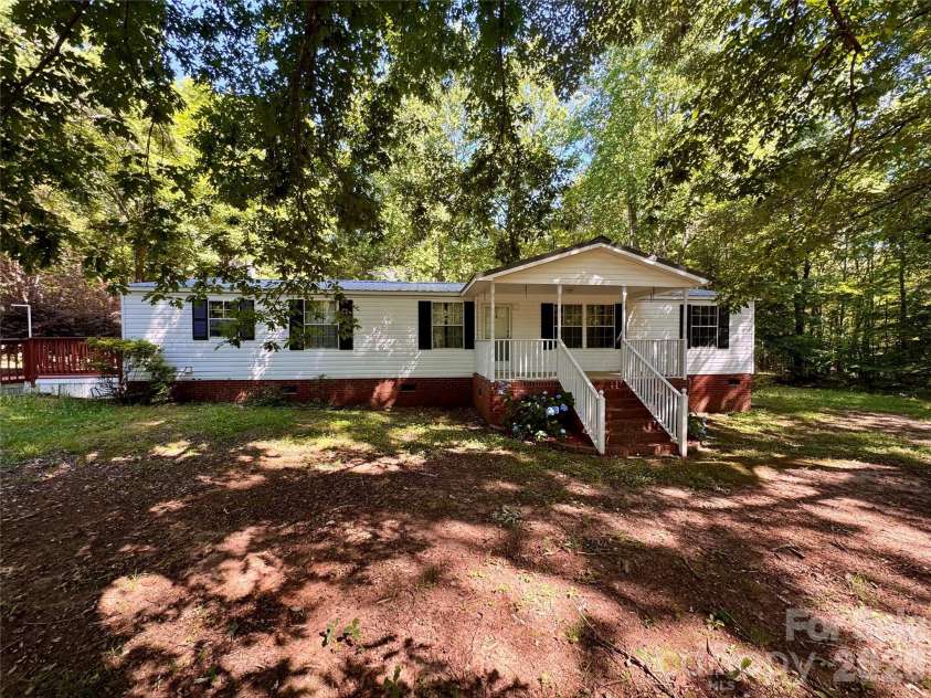 205 Star Road, York, SC 29745.  MLS# CAR4347804, YatesRealty ID 4568. 