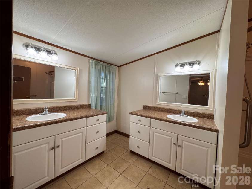 205 Star Road, York, SC 29745.  MLS# CAR4347804, YatesRealty ID 4568. 