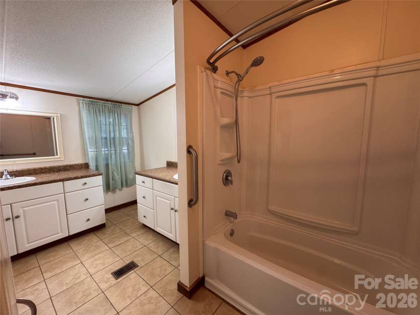 205 Star Road, York, SC 29745.  MLS# CAR4347804, YatesRealty ID 4568. 