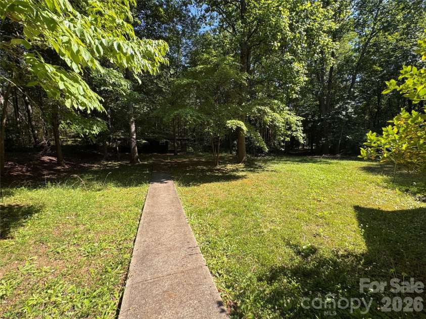205 Star Road, York, SC 29745.  MLS# CAR4347804, YatesRealty ID 4568. 