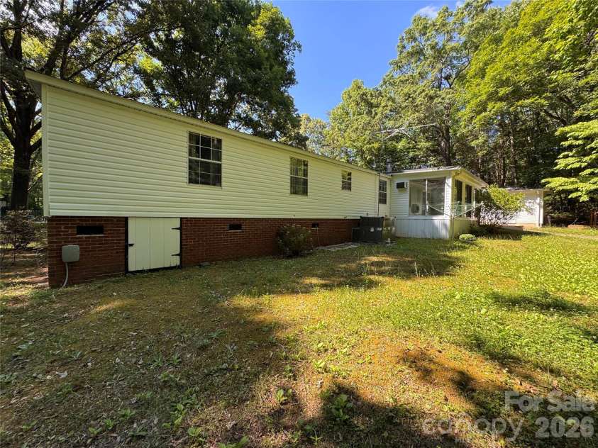 205 Star Road, York, SC 29745.  MLS# CAR4347804, YatesRealty ID 4568. 