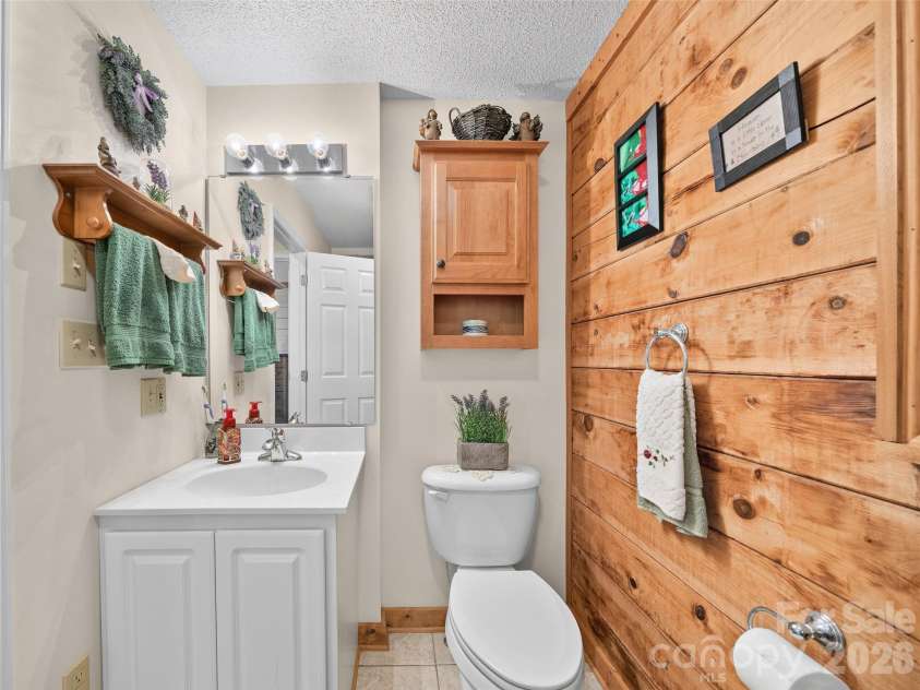 185 Blue Bird Lane, Spruce Pine, NC 28777.  MLS# CAR4416749, YatesRealty ID 45682. 