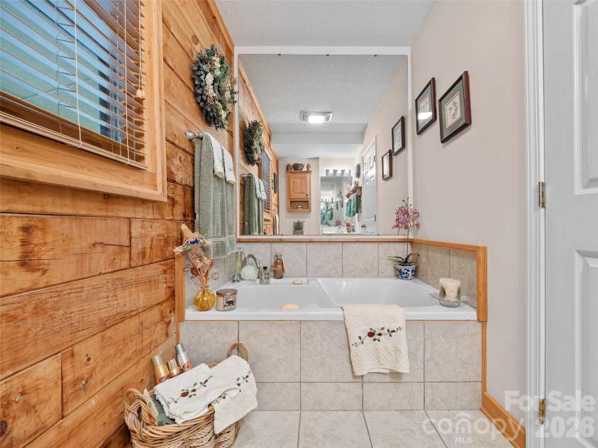 185 Blue Bird Lane, Spruce Pine, NC 28777.  MLS# CAR4416749, YatesRealty ID 45682. 